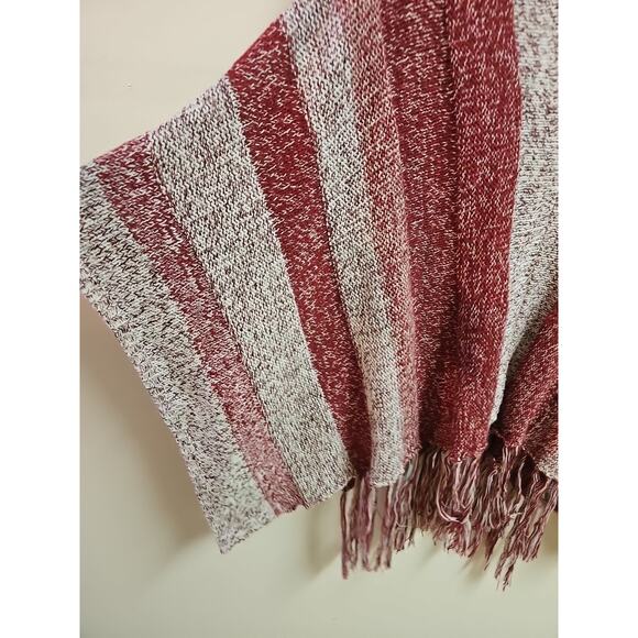 Title Almost Famous Brick Red Cream Knit Fringe Poncho Kimono Sleeve S/M - Picture 4 of 5